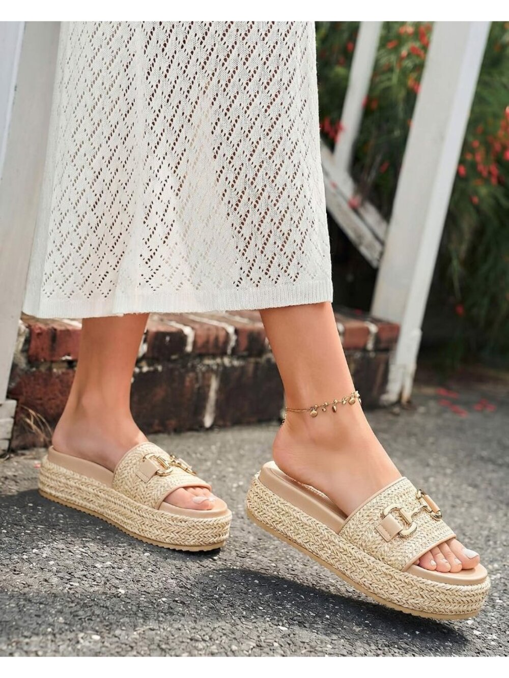 Women's Light Brown Comfortable Stylish Casual Beach Style Round Open Toe Sandal - Picture 2 of 5